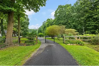 10 Dimsdale Lane, Alpharetta, GA 30004 - Photo 2
