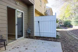 1232 Harris Commons Pl, Roswell, GA 30076 - Photo 28