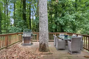 2017 Lindsey Ln, Decatur, GA 30035 - Photo 6