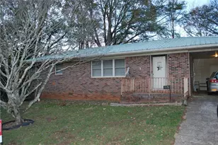 115 Wood St, Cornelia, GA 30531 - Photo 1
