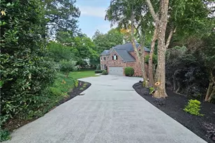 6860 Sterling Dr, Suwanee, GA 30024 - Photo 2