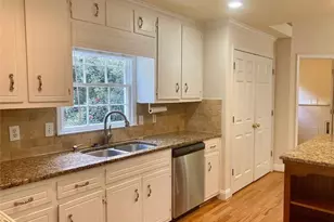 3230 Moss Creek Dr, Marietta, GA 30062 - Photo 8