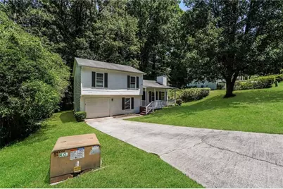 5575 La Fleur Trail, Lithonia, GA 30038 - Photo 2