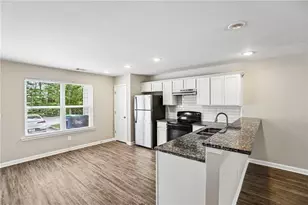 4422 Pinscher St, Union City, GA 30291 - Photo 6