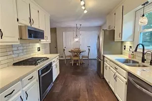 290 Oakmere Dr, Alpharetta, GA 30009 - Photo 6