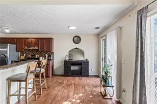 242 Birch Cir, Riverdale, GA 30274 - Photo 10