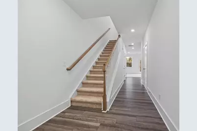 1516 Parks Edge Lane, Atlanta, GA 30318 - Photo 2