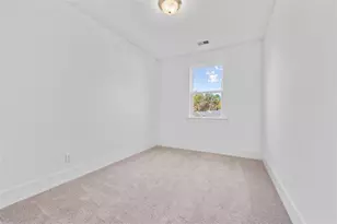 1516 Parks Edge Ln, Atlanta, GA 30318 - Photo 12