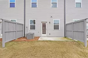 1516 Parks Edge Ln, Atlanta, GA 30318 - Photo 18