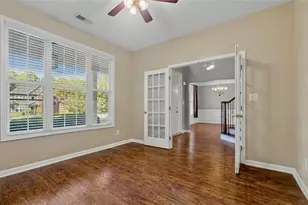 310 Persimmon Dr, Sharpsburg, GA 30277 - Photo 8