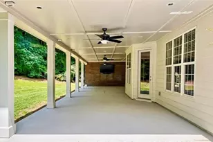 310 Persimmon Dr, Sharpsburg, GA 30277 - Photo 38