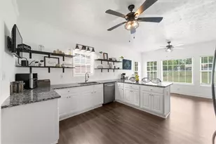1330 Crimson Ln, McDonough, GA 30252 - Photo 8
