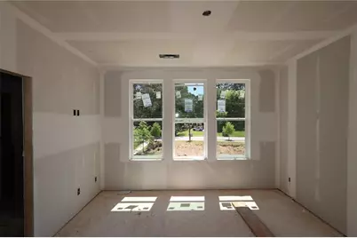 642 Memphis Drive, Scottdale, GA 30079 - Photo 8
