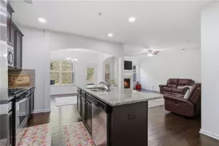 3367 Castleberry Village Cir, Cumming, GA 30040 - Photo 10