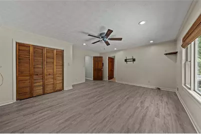124 Shadow Lake Drive SW, Lilburn, GA 30047 - Photo 24