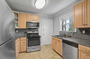 3660 Peachtree Rd NE, Atlanta, GA 30319 - Photo 10