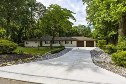 2410 Rugby Avenue, Atlanta, GA 30337 - Photo 2