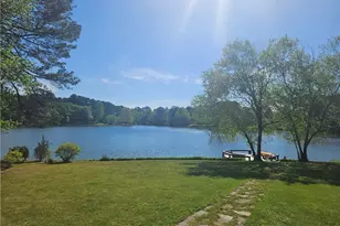 625 W Lake Dr, Oxford, GA 30054 - Photo 2