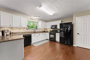 5760 Woodstone Dr, Cumming, GA 30028 - Photo 8