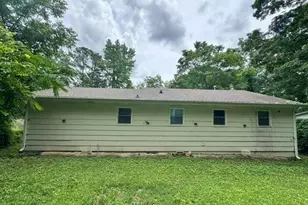 5552 Lakeside Dr, Union City, GA 30291 - Photo 8