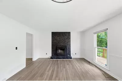 105 Elberta Drive, Newnan, GA 30265 - Photo 8