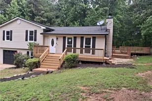 105 Elberta Dr, Newnan, GA 30265 - Photo 2
