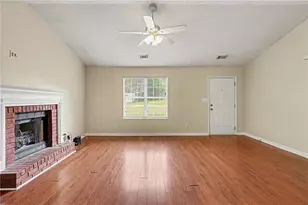 317 Creek Side Ct, McDonough, GA 30252 - Photo 4
