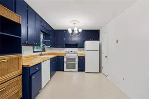 4827 Oakwood Ct, Loganville, GA 30052 - Photo 8