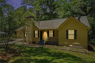 4827 Oakwood Ct, Loganville, GA 30052 - Photo 2