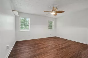 4827 Oakwood Ct, Loganville, GA 30052 - Photo 10