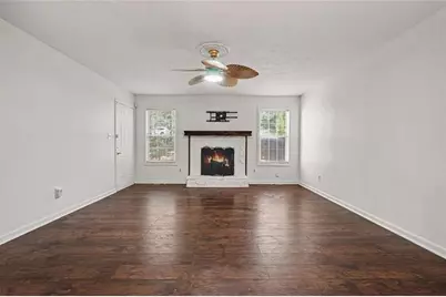 4827 Oakwood Court, Loganville, GA 30052 - Photo 4