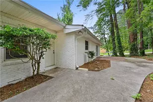 3494 Dale Ln, Atlanta, GA 30331 - Photo 2