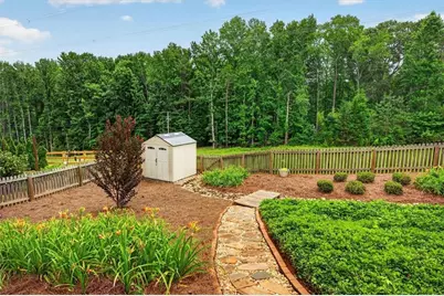 933 Hawk Creek Trail, Lawrenceville, GA 30043 - Photo 50