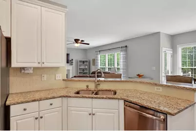933 Hawk Creek Trail, Lawrenceville, GA 30043 - Photo 14