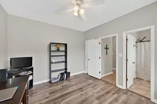 933 Hawk Creek Trail, Lawrenceville, GA 30043 - Photo 16