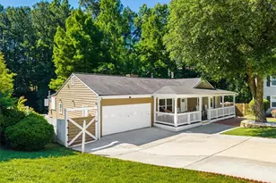 365 Cotton Ct, Alpharetta, GA 30022 - Photo 2