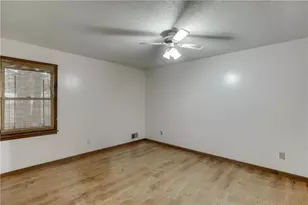 9625 Manor Ln, Gainesville, GA 30506 - Photo 18