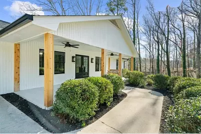 6313 Shoreland Circle, Buford, GA 30518 - Photo 4