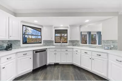 6313 Shoreland Circle, Buford, GA 30518 - Photo 16