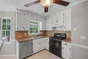 1919 McEachern Manor Dr SW, Marietta, GA 30064 - Photo 16