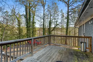 2382 Peachwood Cir NE, Atlanta, GA 30345 - Photo 18