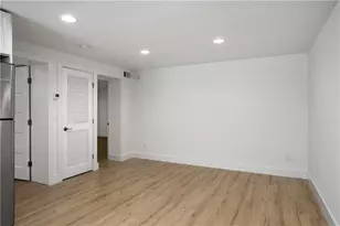 880 St Charles Ave NE, Atlanta, GA 30306 - Photo 8