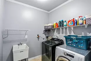 7750 Farrow Pass Cir, Cumming, GA 30028 - Photo 10