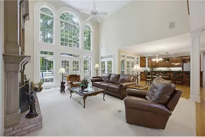 5570 Stoneleigh Drive, Suwanee, GA 30024 - Photo 8