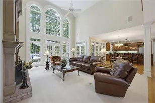 5570 Stoneleigh Dr, Suwanee, GA 30024 - Photo 8
