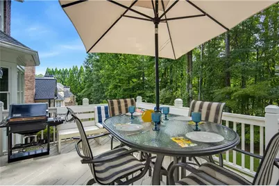 5570 Stoneleigh Drive, Suwanee, GA 30024 - Photo 20