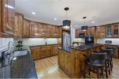 5570 Stoneleigh Drive, Suwanee, GA 30024 - Photo 14
