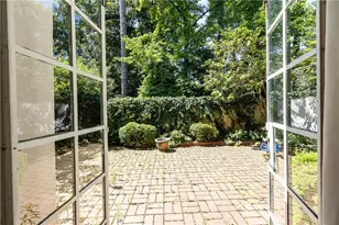 10 Mooregate Square, Atlanta, GA 30327 - Photo 8