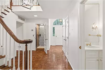 10 Mooregate Square #10, Atlanta, GA 30327 - Photo 4