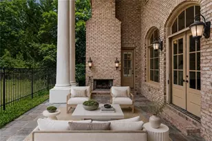 453 Londonberry Rd, Sandy Springs, GA 30327 - Photo 16